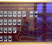 12.D osztály tablója 2001-2005-ből (Fotózott tabló)