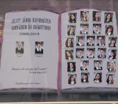 12.B osztály tablója 2006-2010-ből (Fotózott tabló)